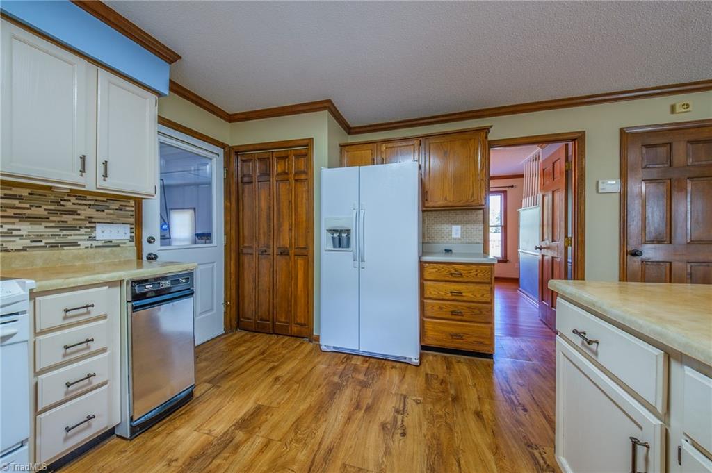 5917 Hickory Grove Road Property Photo 12