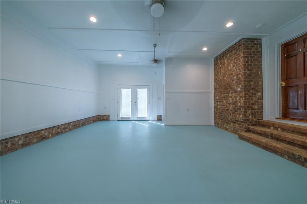 5917 Hickory Grove Road Property Photo 15