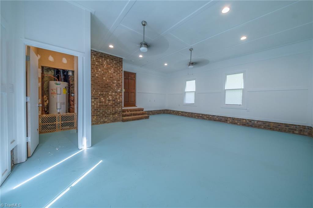 5917 Hickory Grove Road Property Photo 16