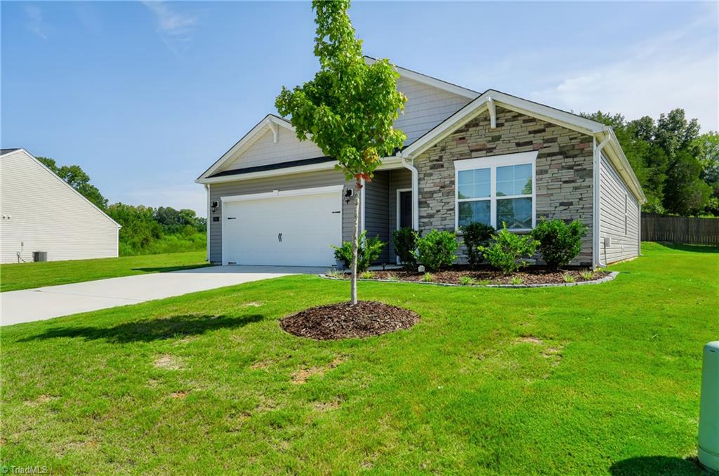 664 Starfall Road Property Photo 2
