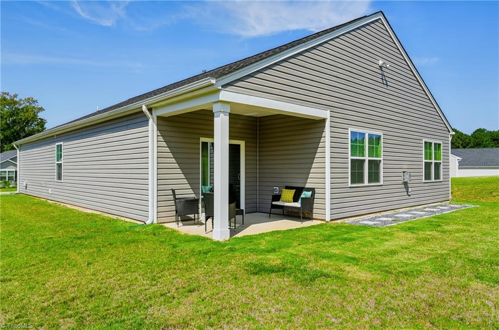 664 Starfall Road Property Photo 6