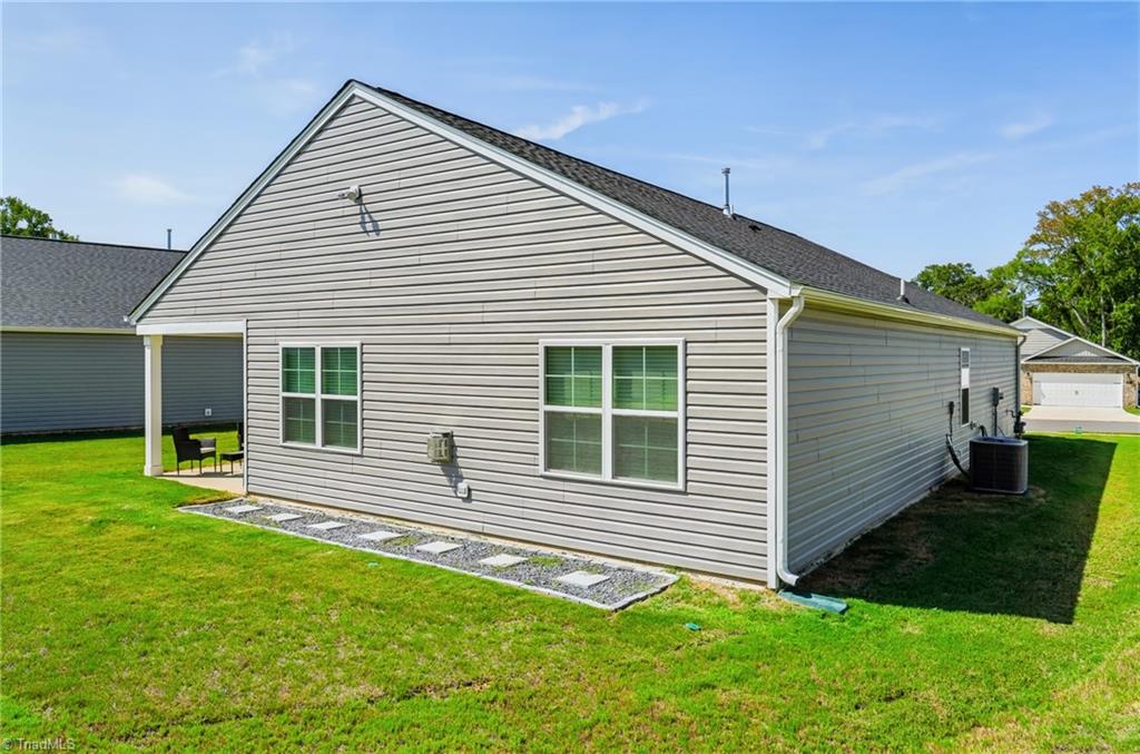664 Starfall Road Property Photo 7