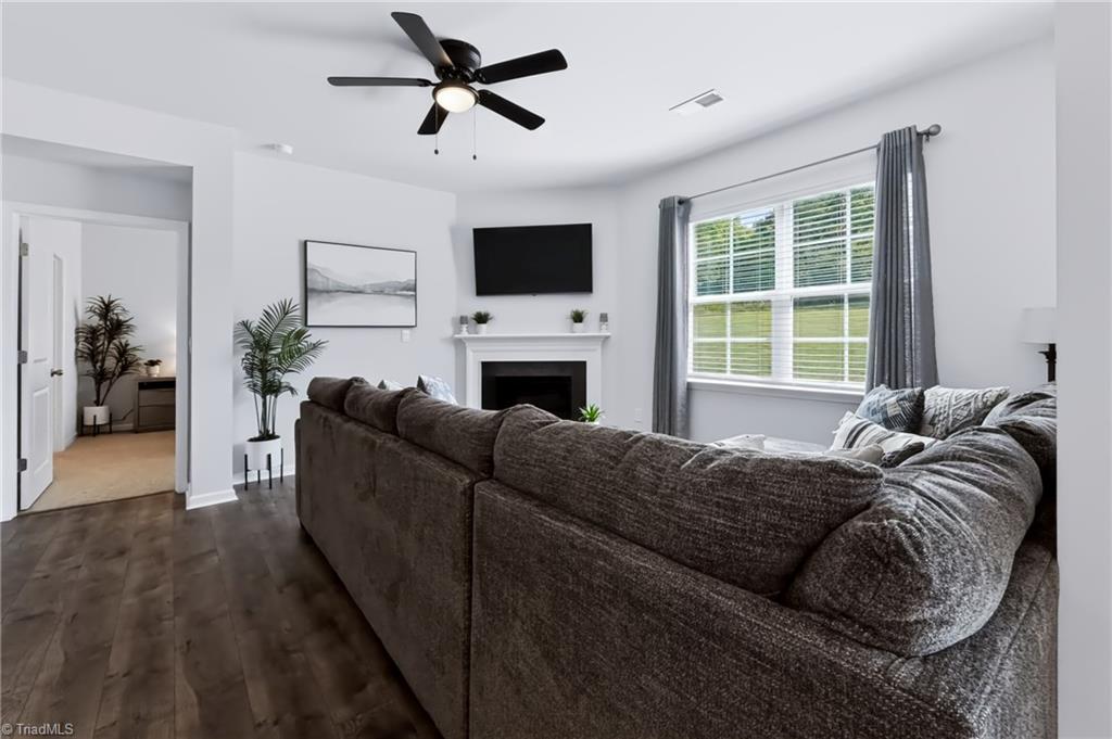 664 Starfall Road Property Photo 19