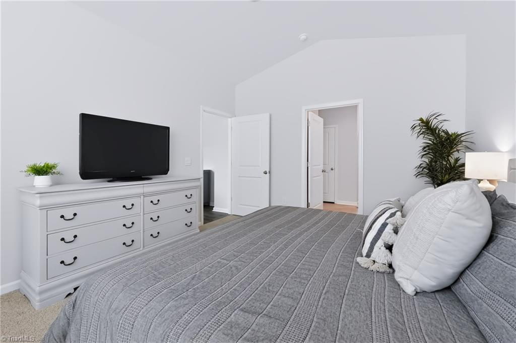 664 Starfall Road Property Photo 24