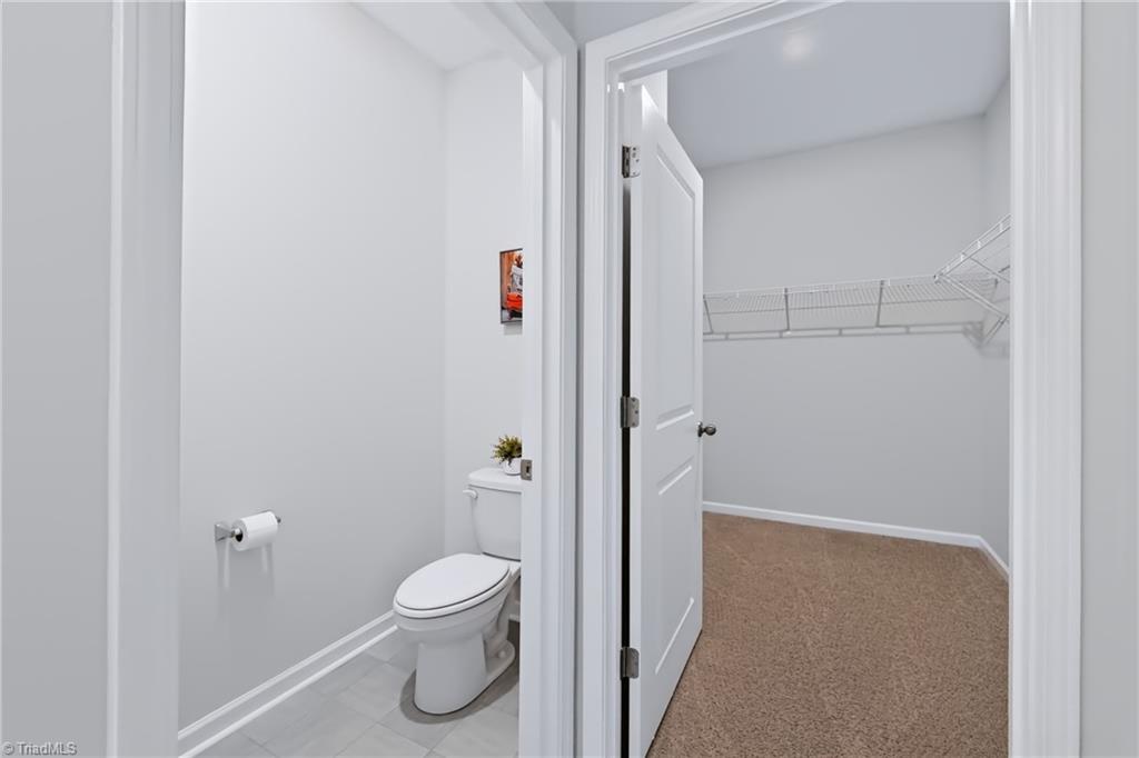 664 Starfall Road Property Photo 26