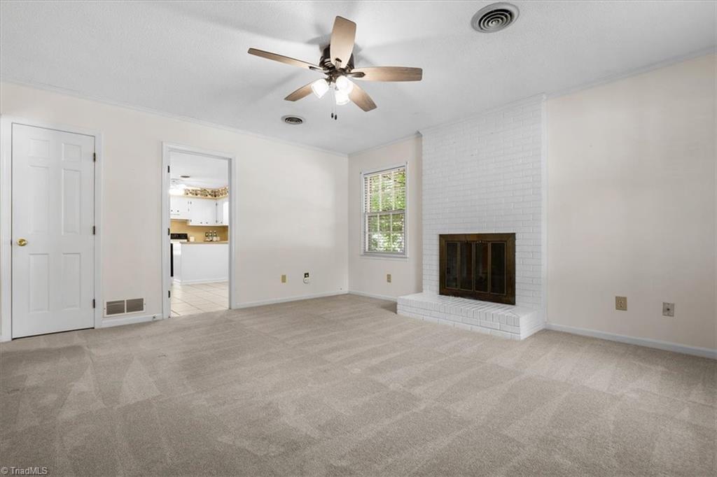 4614 Lawndale Drive # A Property Photo 6
