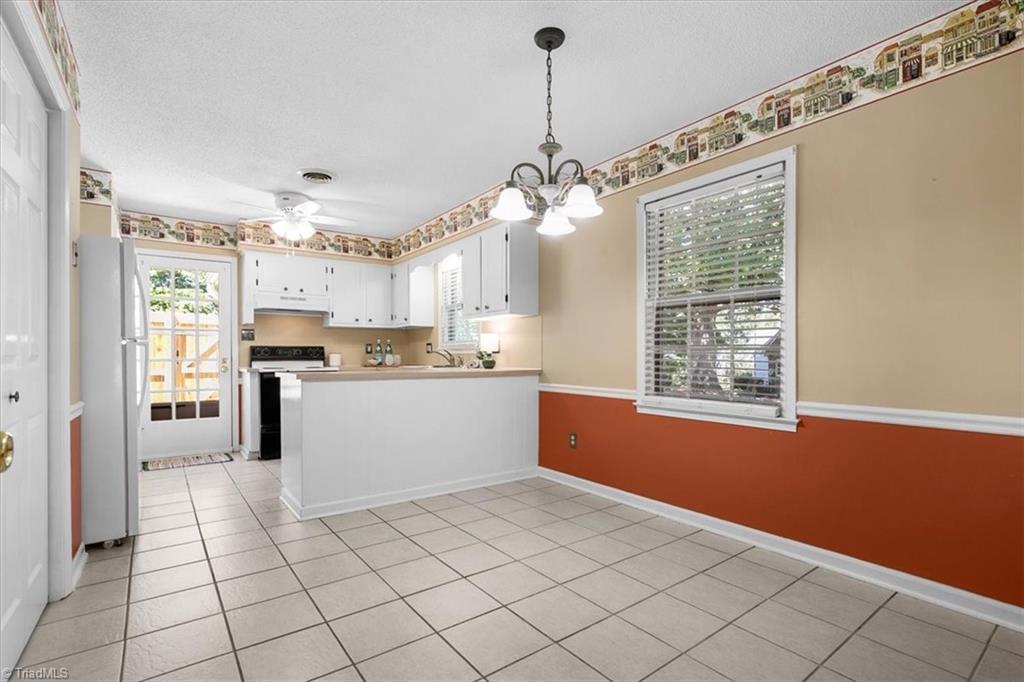 4614 Lawndale Drive # A Property Photo 10