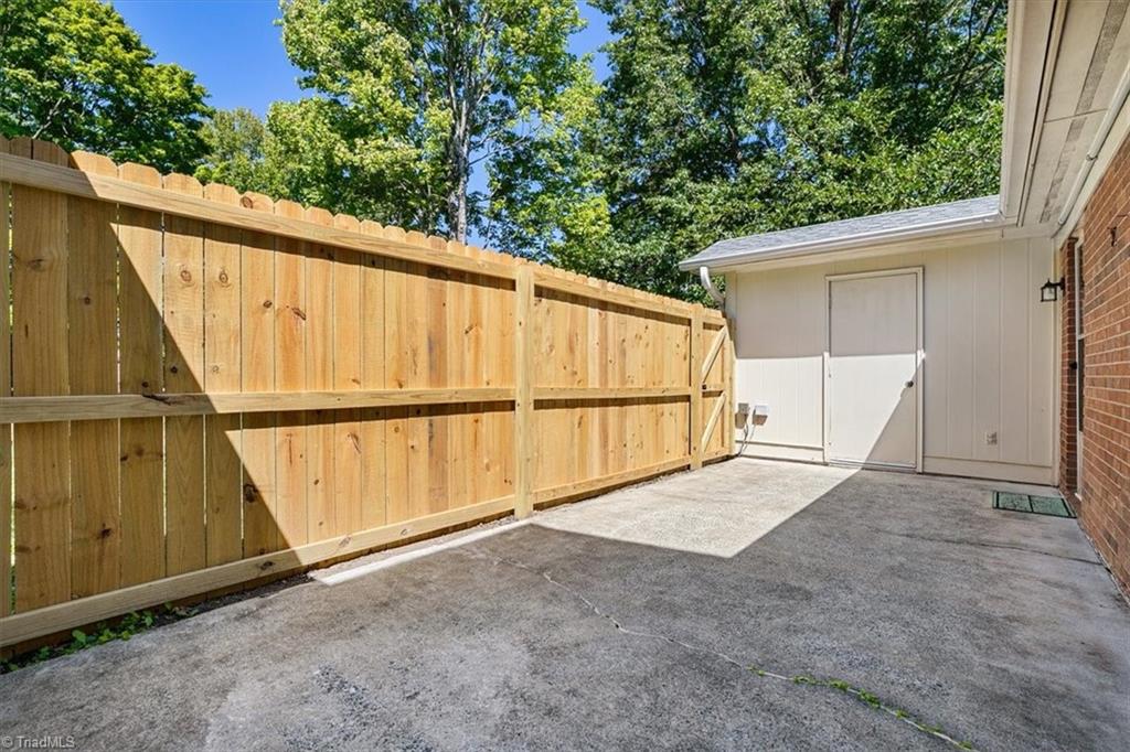 4614 Lawndale Drive # A Property Photo 29