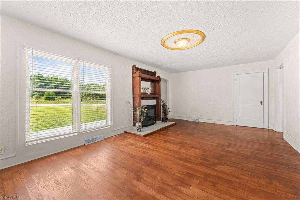5874 Tom Hill Road Property Photo 6