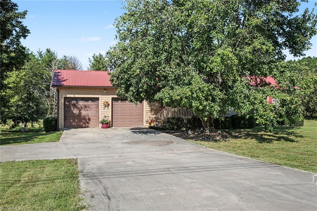 2136 Swicegood Road Property Photo 2