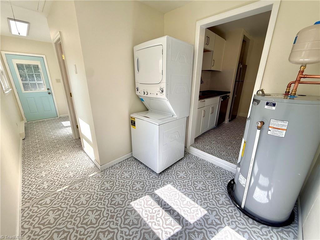 2735 Stratford Drive Property Photo 22