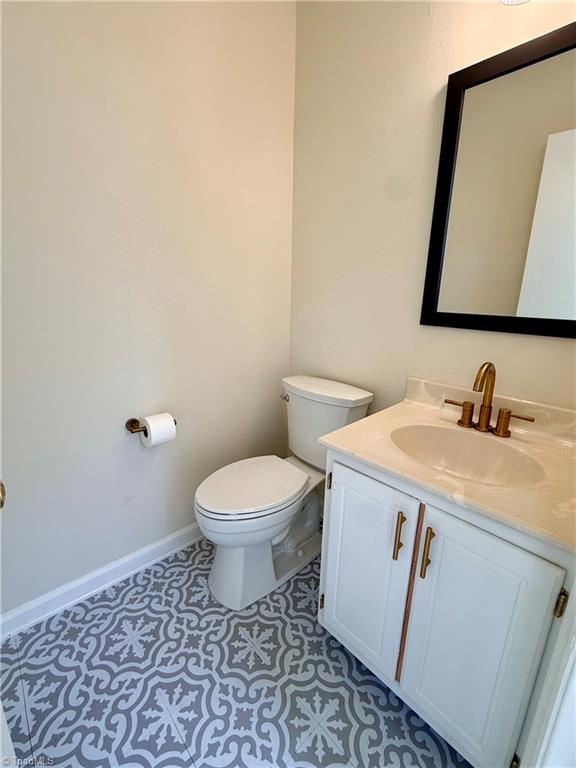 2735 Stratford Drive Property Photo 24