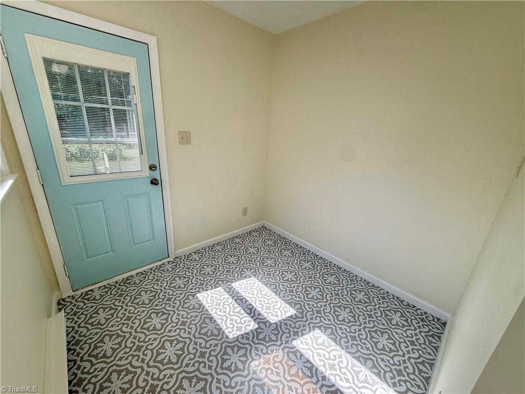 2735 Stratford Drive Property Photo 25