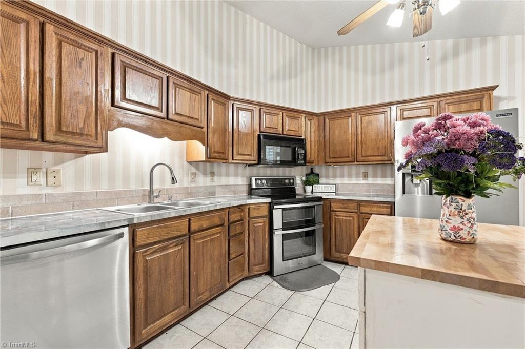 3122 Creekridge Drive Property Photo 8