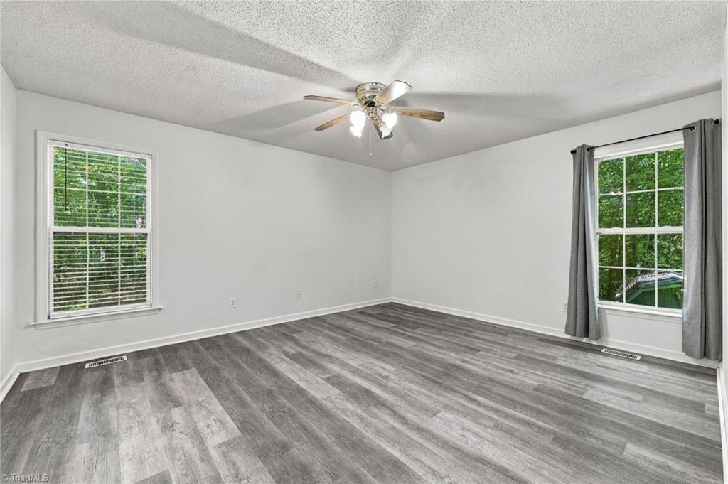 3122 Creekridge Drive Property Photo 9