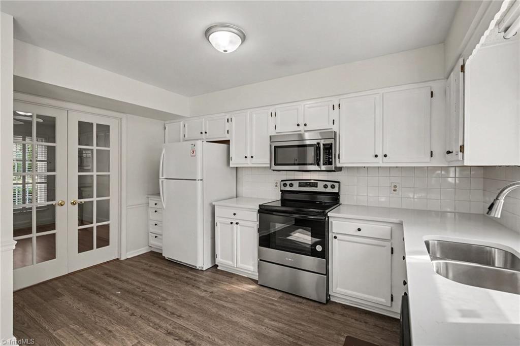 2500 Newington Court Property Photo 13
