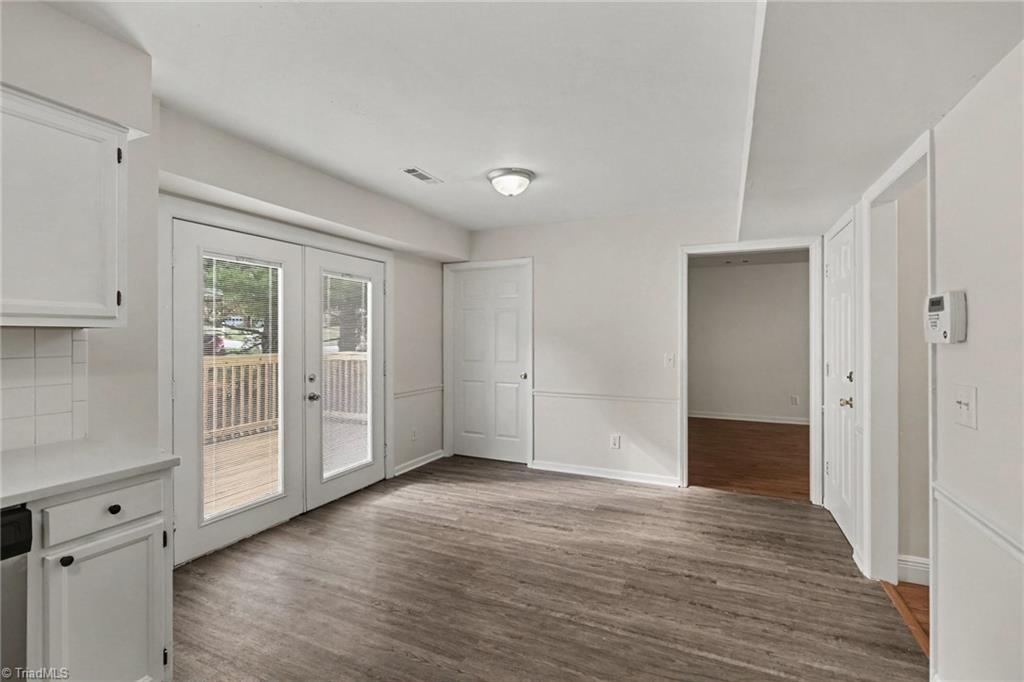 2500 Newington Court Property Photo 16