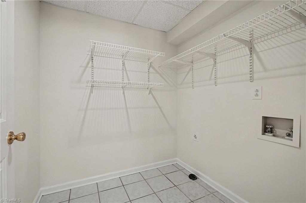 2500 Newington Court Property Photo 19