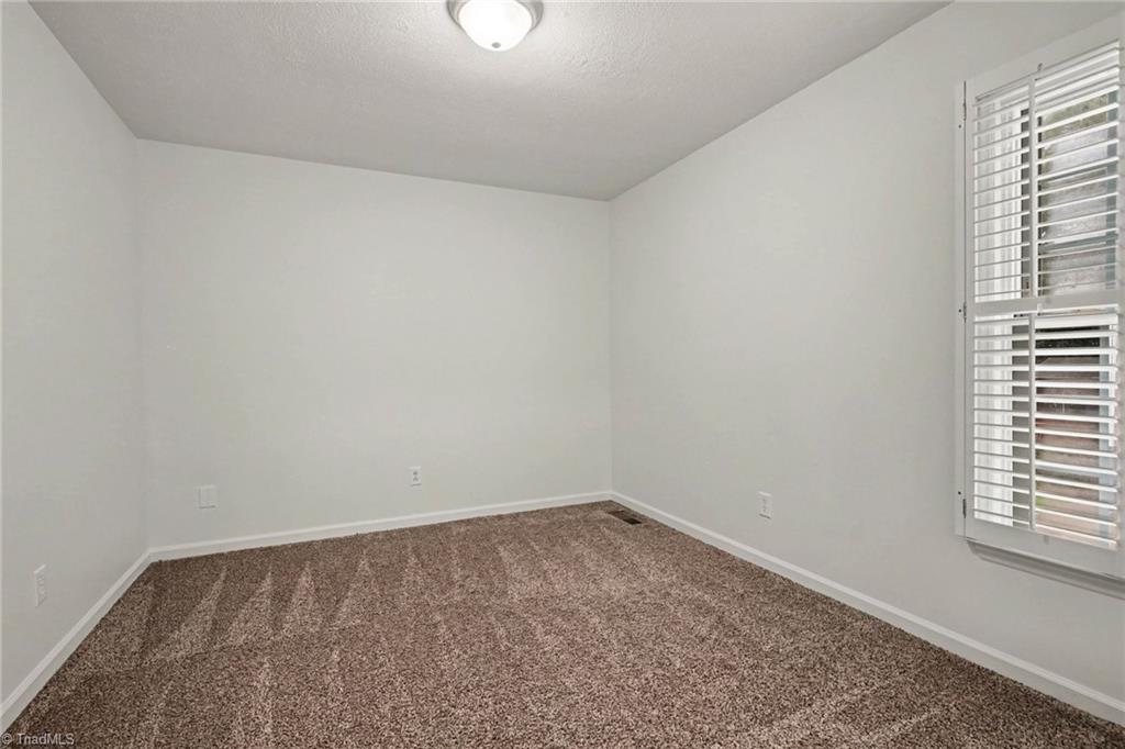 2500 Newington Court Property Photo 25