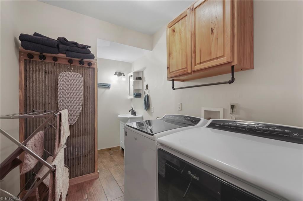 558 Perri Creek Way Property Photo 41