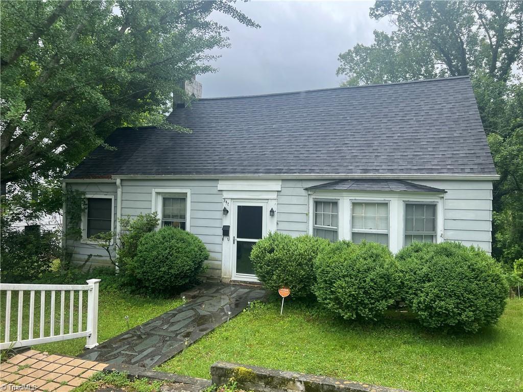 342 Moore Avenue Property Photo 1