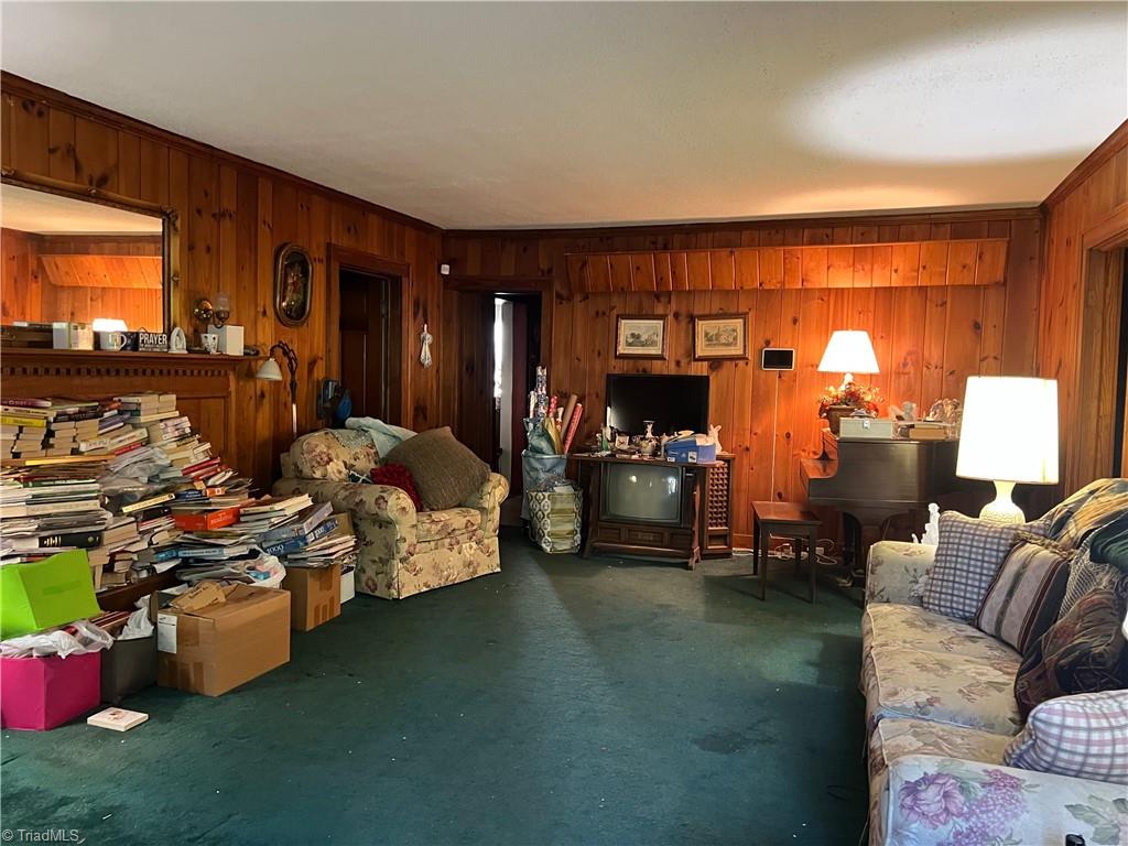 342 Moore Avenue Property Photo 7