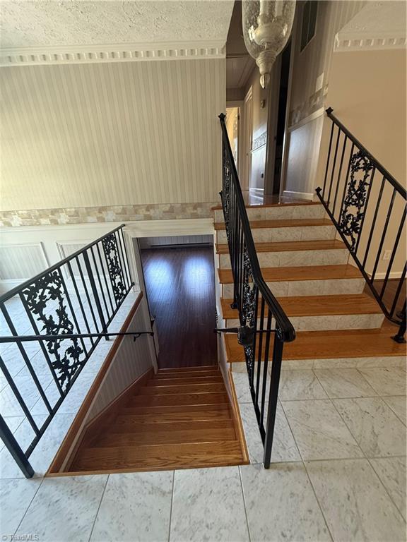 321 Pineview Drive Property Photo 6