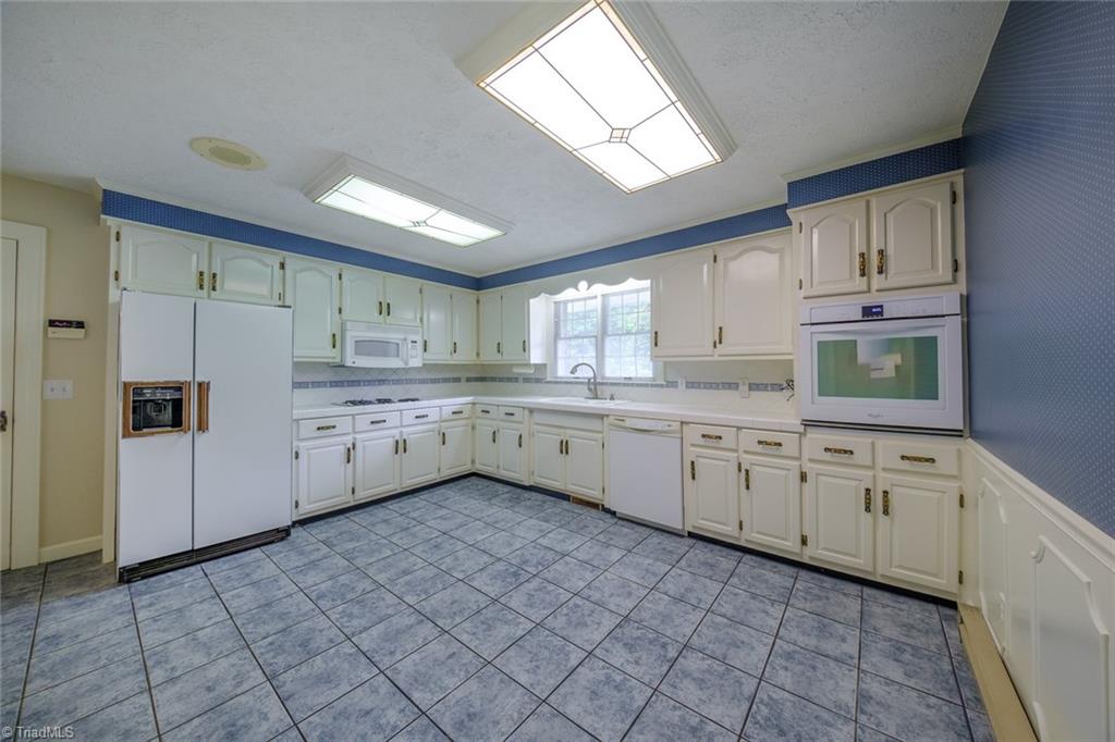 321 Pineview Drive Property Photo 41