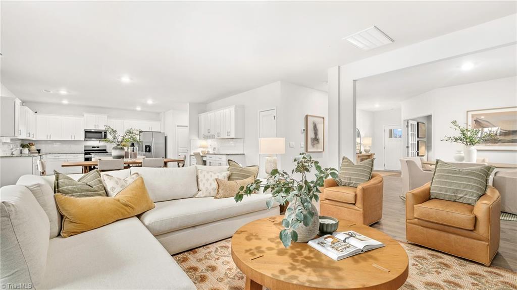 408 The Brus Street Property Photo 8