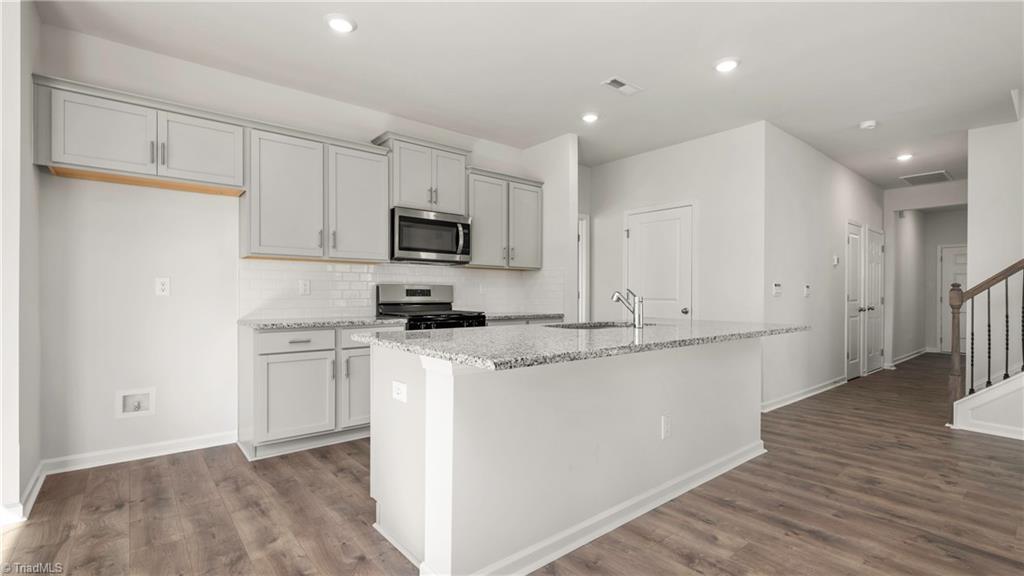 402 The Brus Street Property Photo 15
