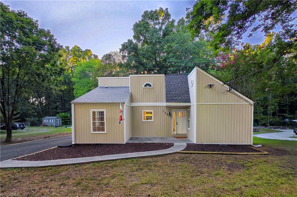 130 Roswell Drive Property Photo 1