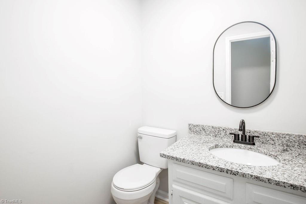 4302 Oak Hollow Drive Property Photo 10