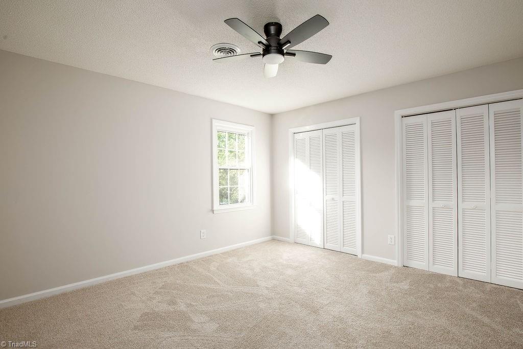 4302 Oak Hollow Drive Property Photo 19