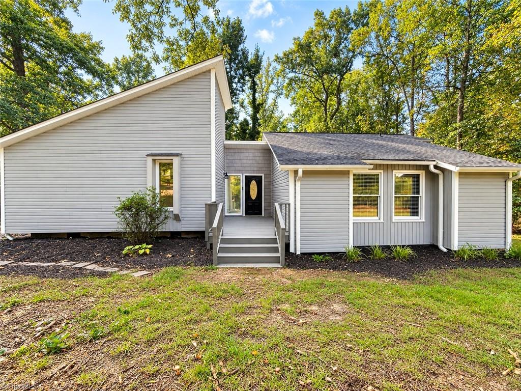 2409 Shelia Drive Property Photo 1