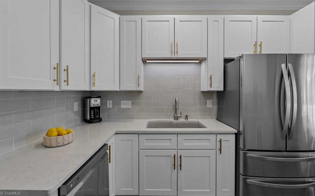 4709 Towne Ridge Drive Property Photo 8