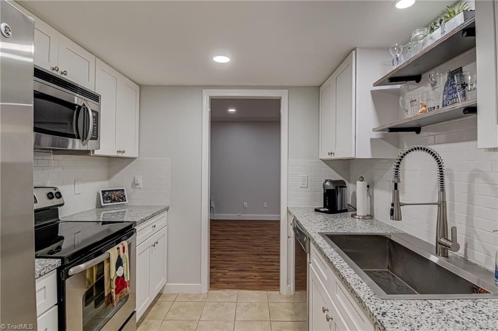 4010 Huntingreen Lane # D Property Photo 8