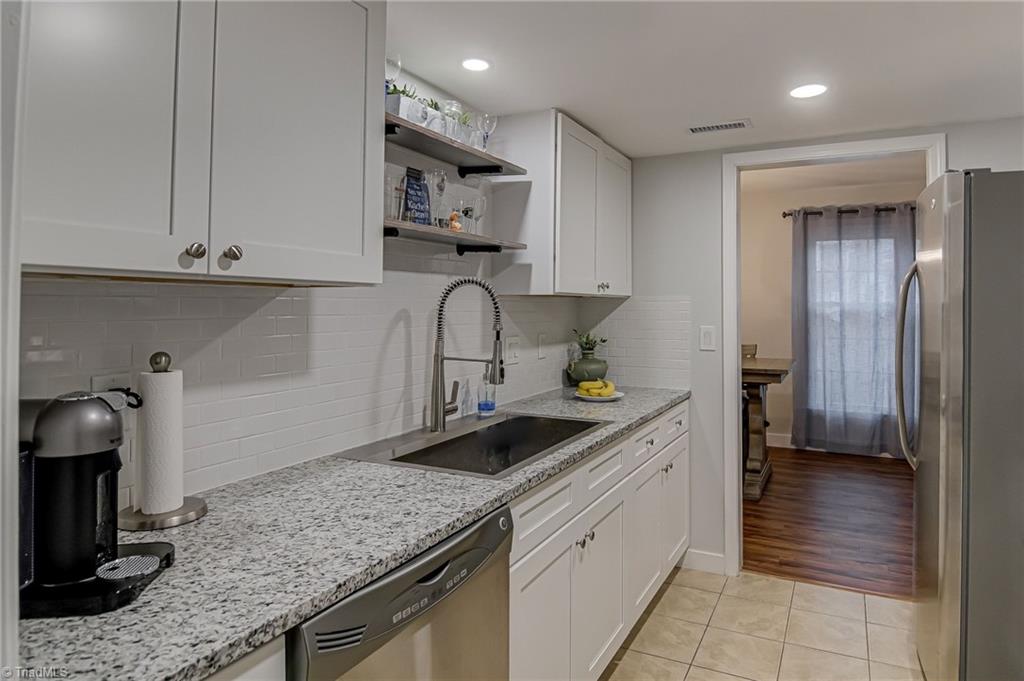 4010 Huntingreen Lane # D Property Photo 10