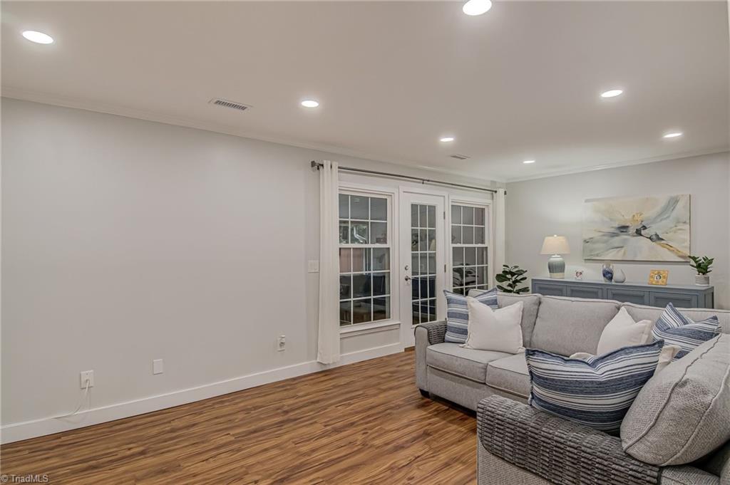4010 Huntingreen Lane # D Property Photo 12