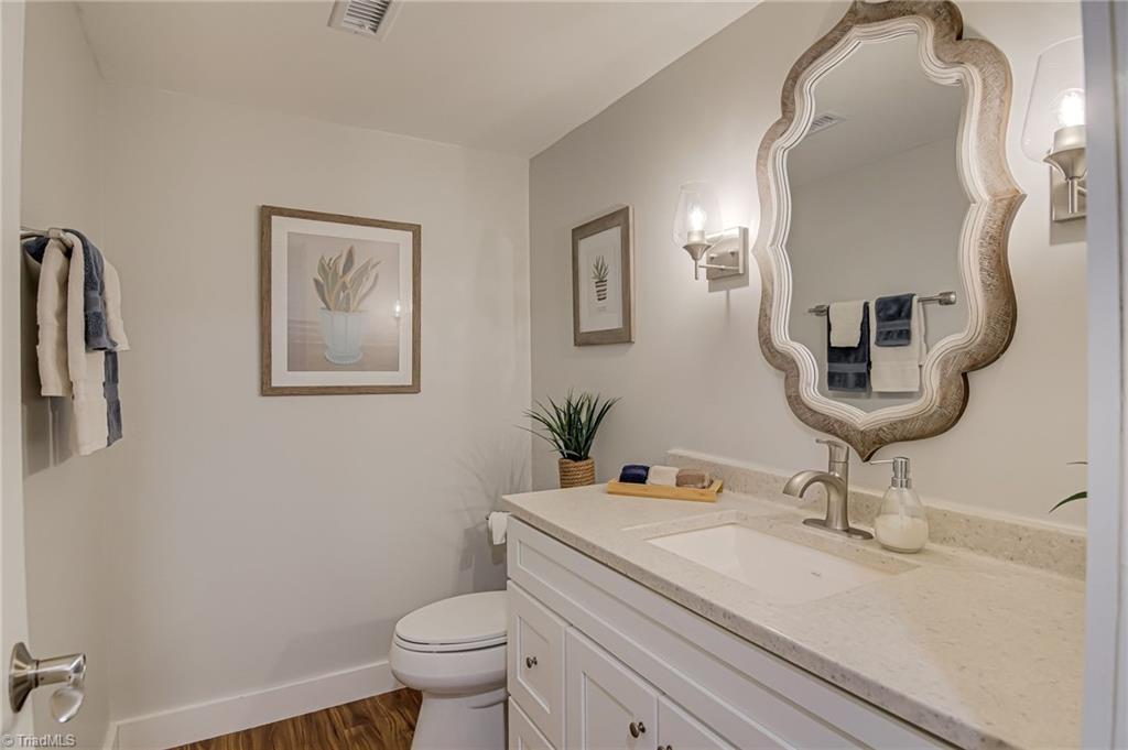 4010 Huntingreen Lane # D Property Photo 18