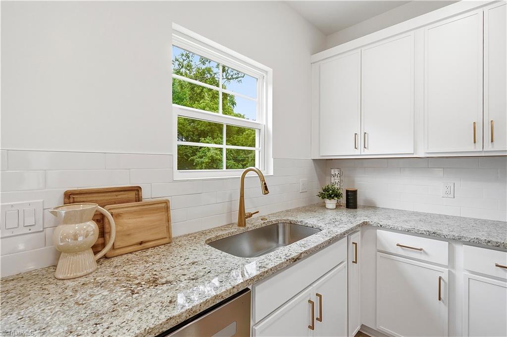 604 Sharon Drive Property Photo 10