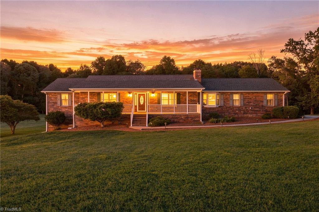2301 Griffith Road Property Photo 3