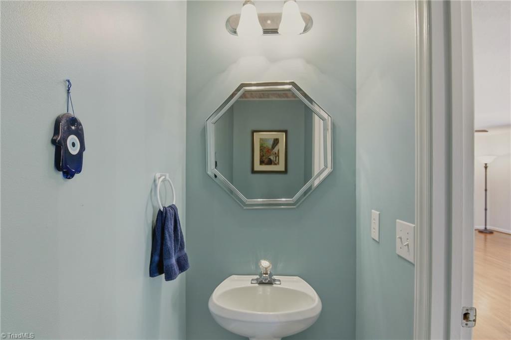 2301 Griffith Road Property Photo 23