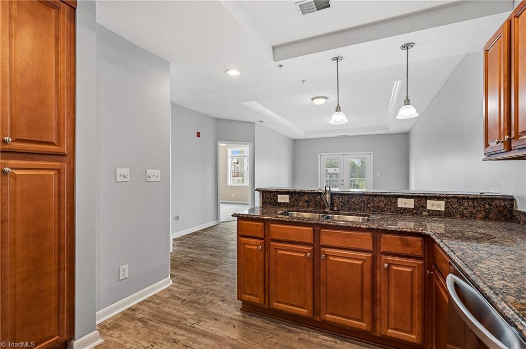 605 Market Street W # 314 Property Photo 5
