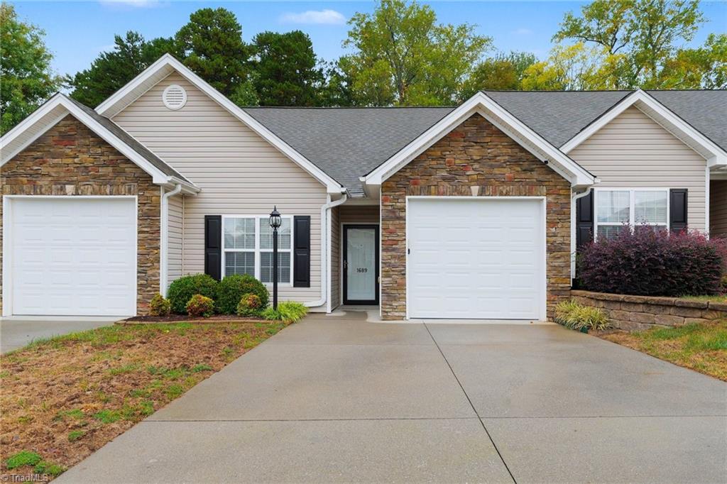 1689 Grand Springs Drive Property Photo 1