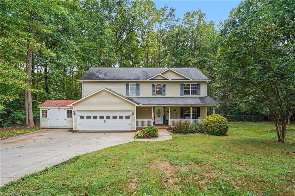215 Blakes Court