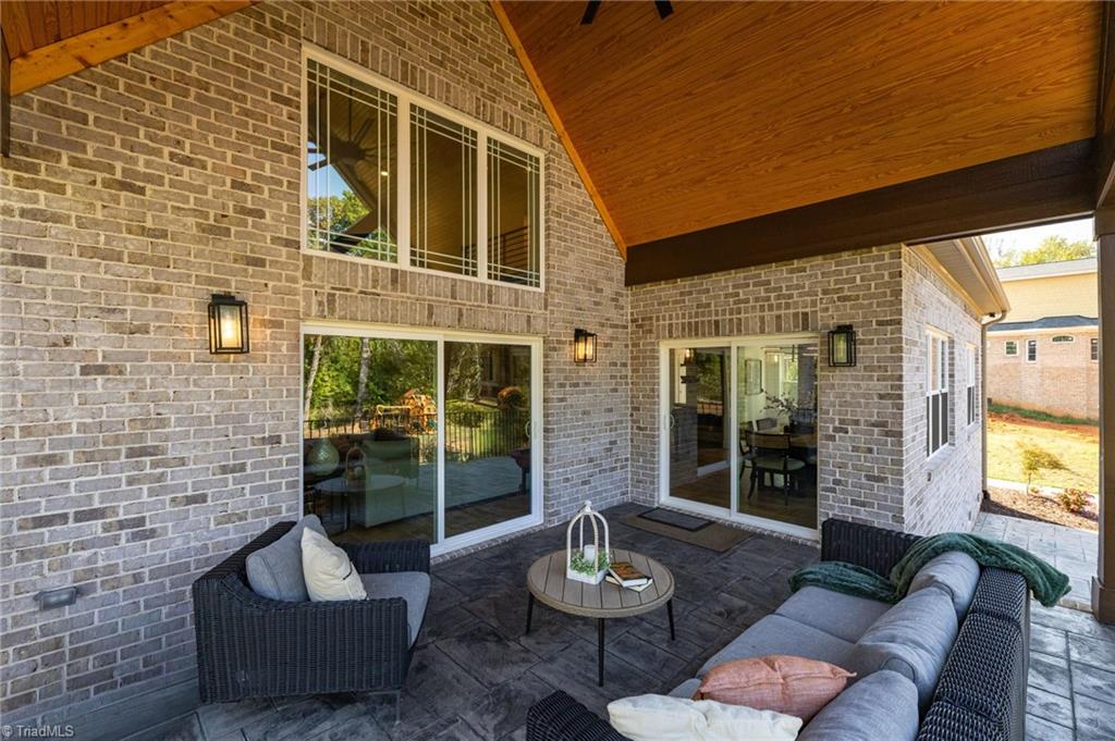 7533 Shadow Creek Drive Property Photo 42