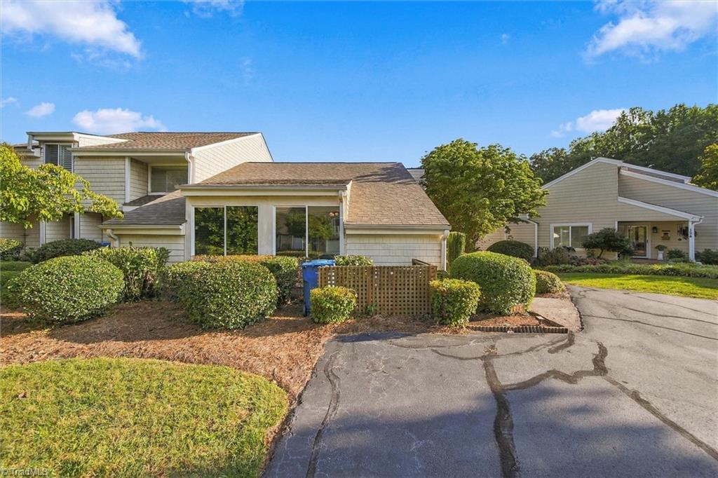 128 Golfview Drive Property Photo 3