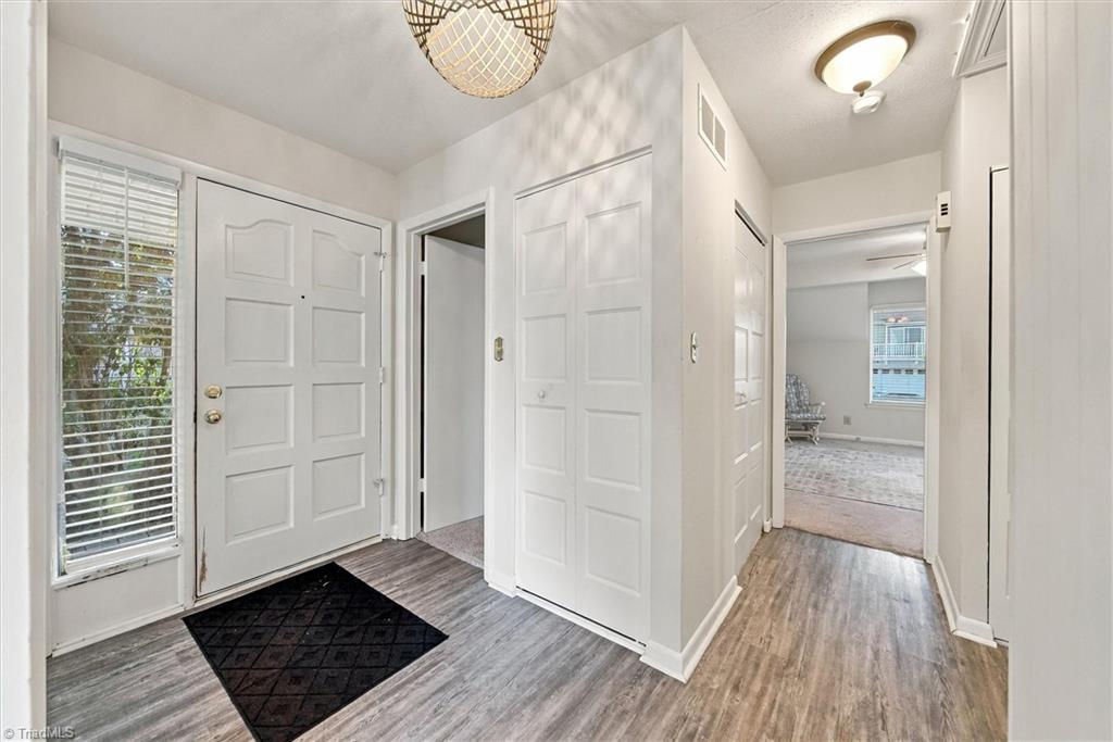 128 Golfview Drive Property Photo 4