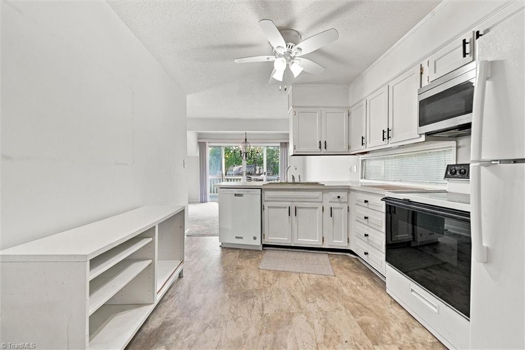 128 Golfview Drive Property Photo 14