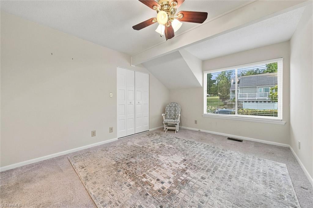 128 Golfview Drive Property Photo 17